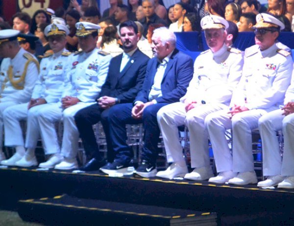 Cerimônia de Mostra de Armamento e Transferência para o setor Operativo do Navio de Assistência Hospitalar
