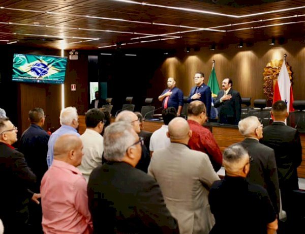 Fotógrafos são homenageados em sessão solene na Alepa